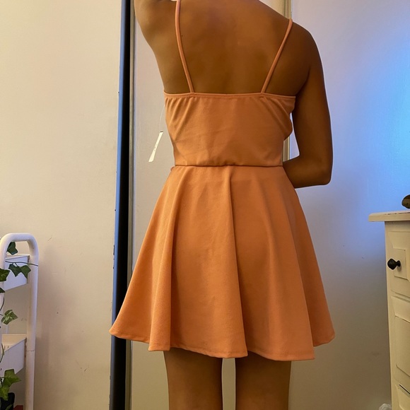 Light pink dress - Picture 2 of 4